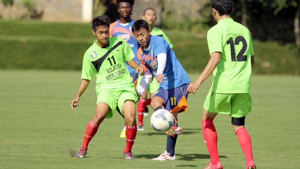 Pemain Arema Cornus menjalani sesi latihan. Copyright: &copy; Ardiyan/INDOSPORT